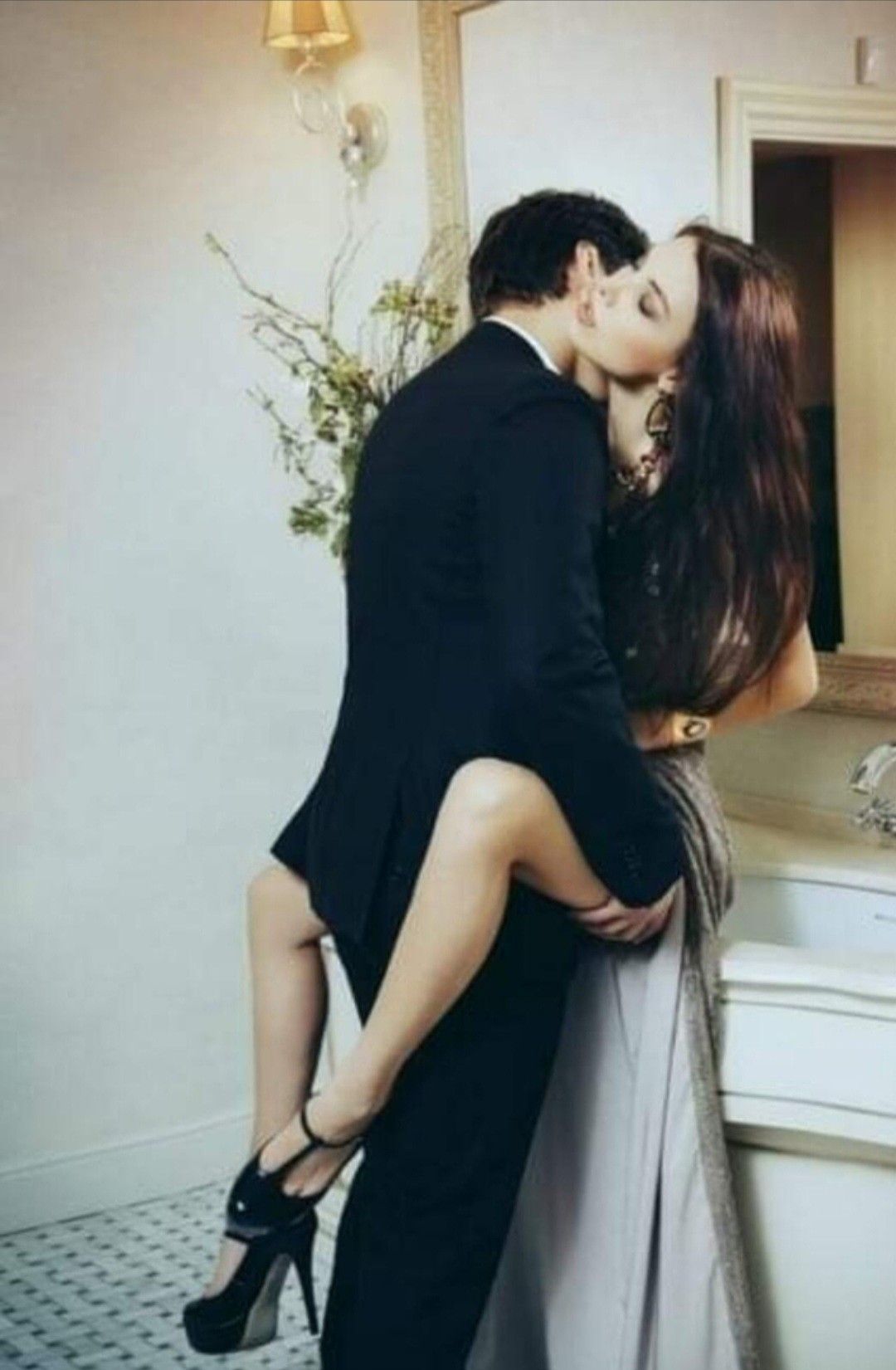 Он в её моде