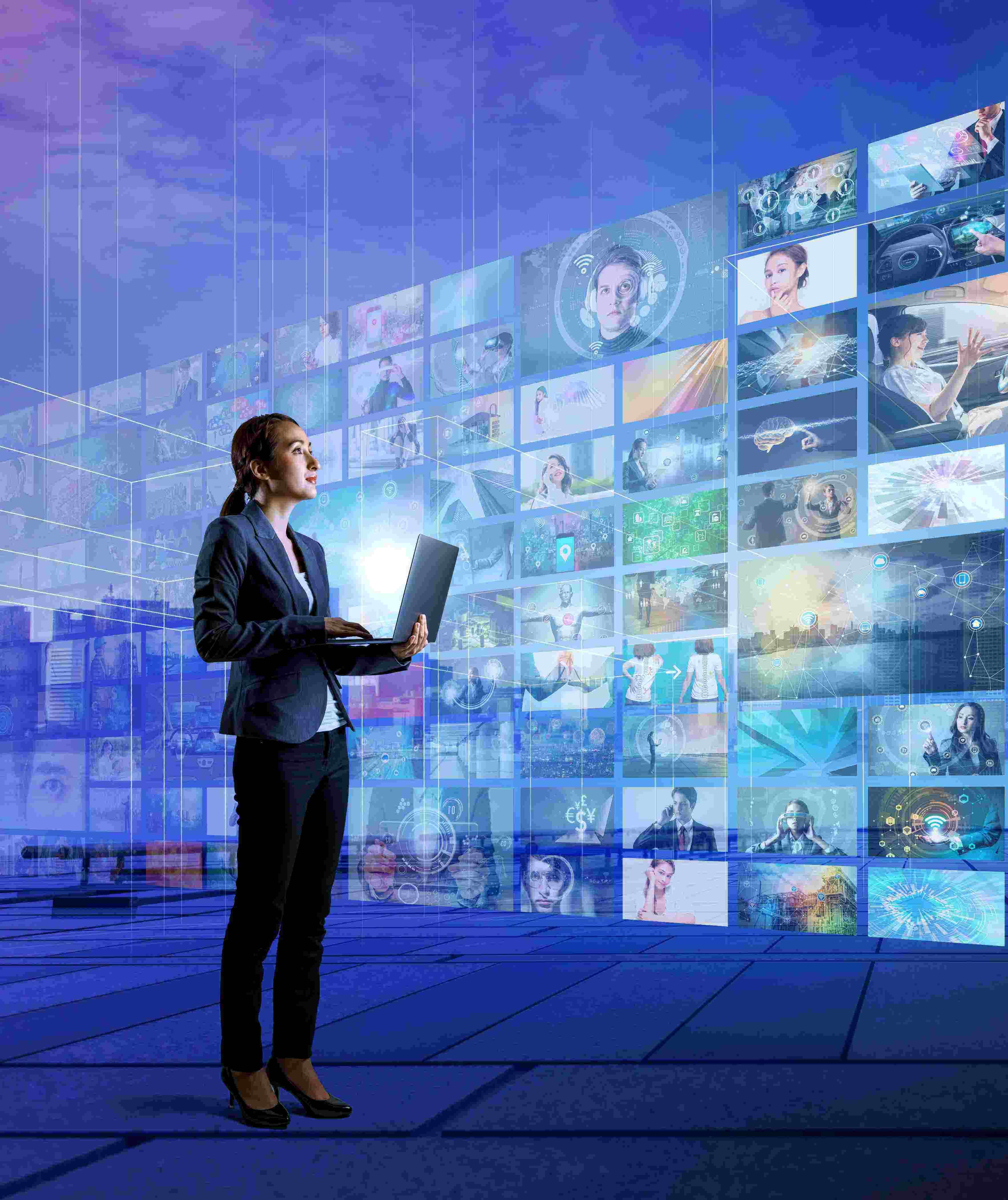 Музыка играет, играет, играет