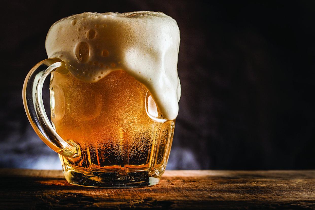 Пейте пиво пенное будет здоровье офигенное!