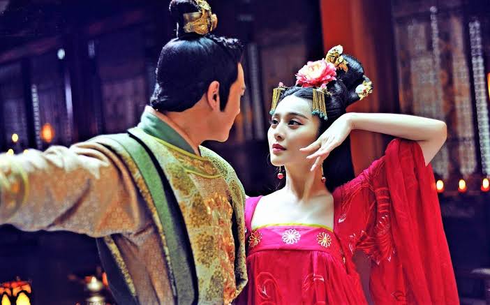 Верховный шаман и алтайские девственницы