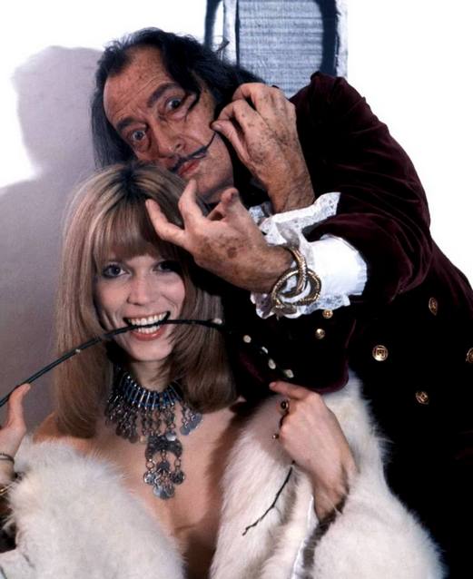 Вздрагивая от мысли