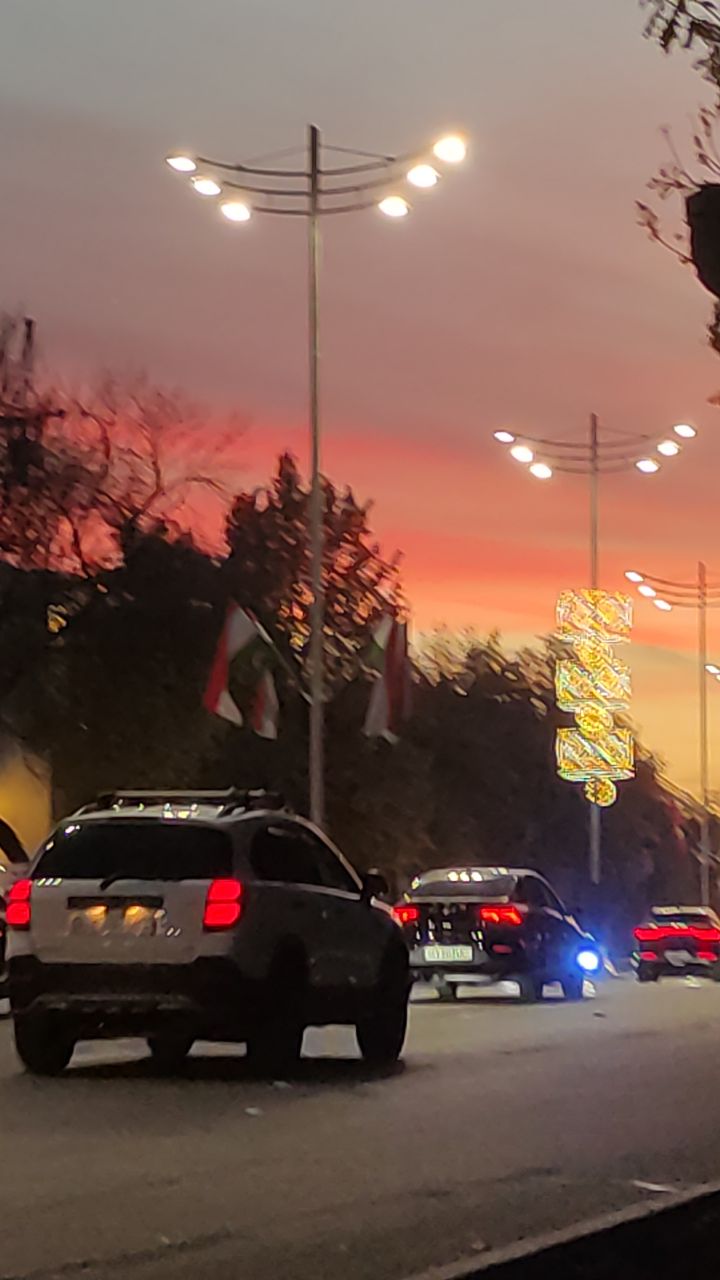 Зажигались первые огни