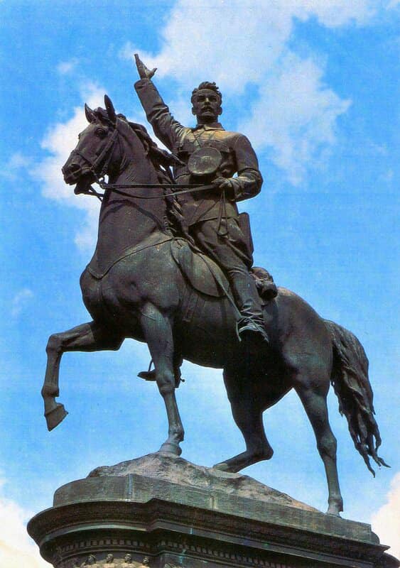 Я не Щорс!.. Маразм крепчал