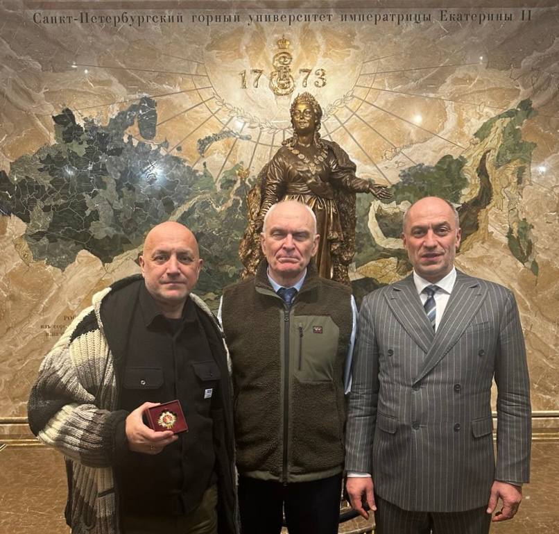 Прилепин в Горном