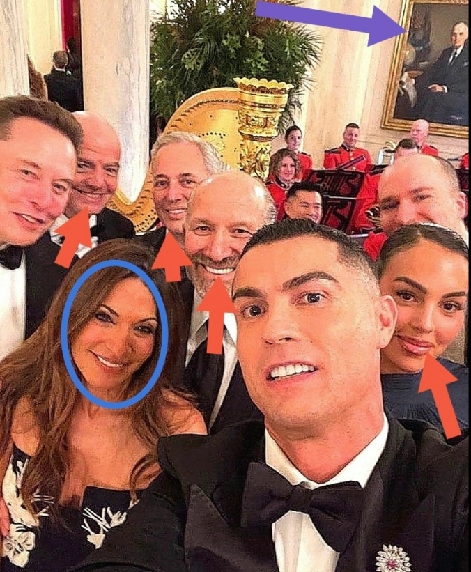 В Белом доме файсо-принт всем улыбки