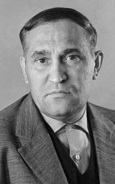 Окопом все казалось мне. Михаил Луконин