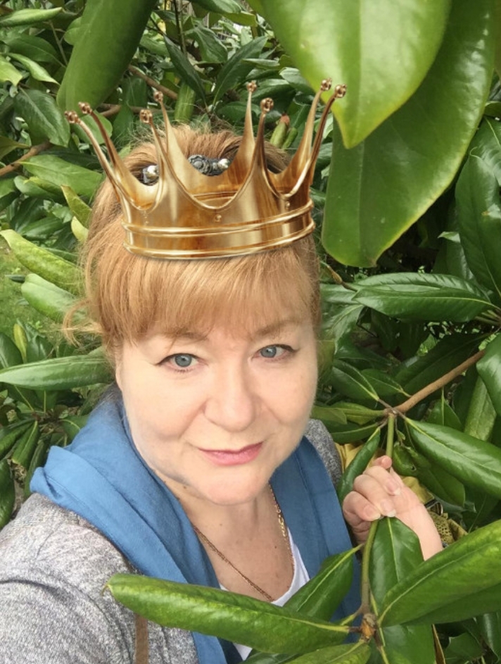 Королева Лужков