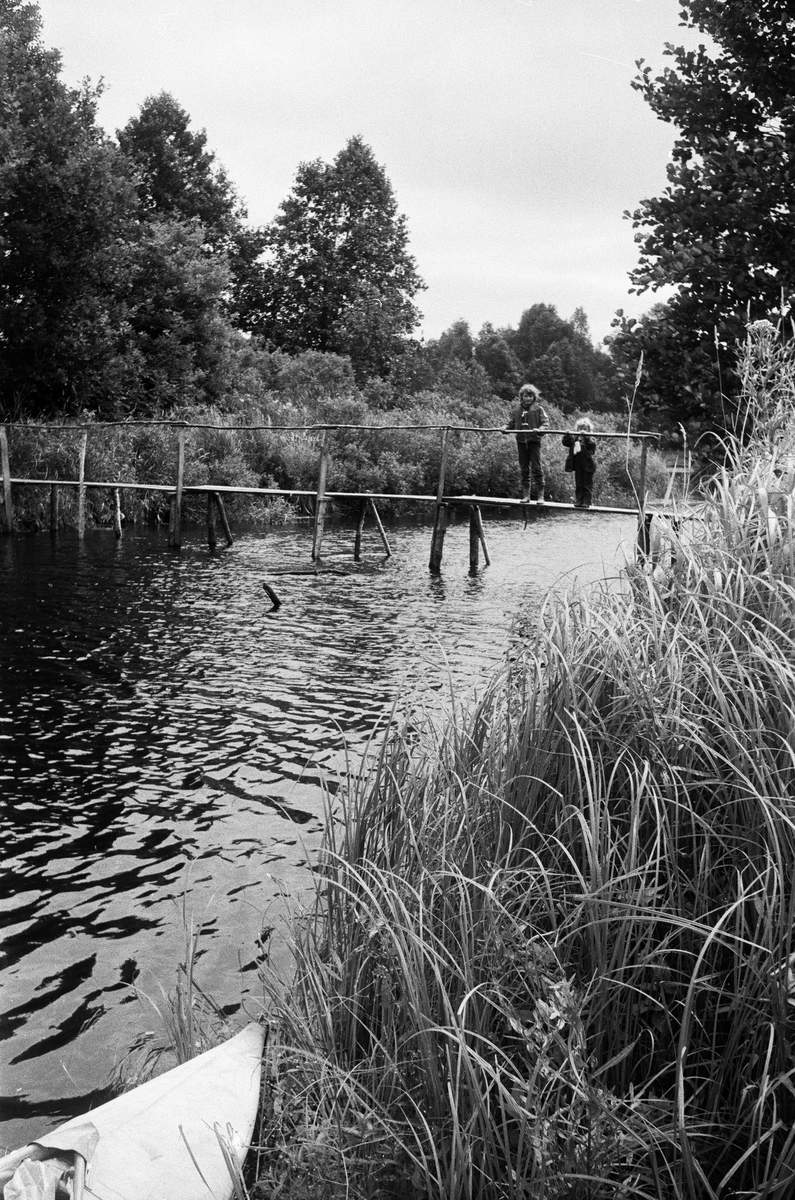 СветлАна 5-лЕтка реку Бужу перступИли - Така СИЛа